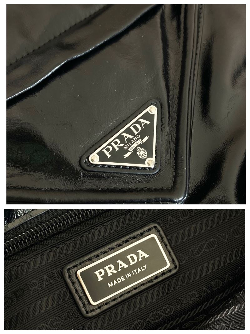 Pra*a tote bags